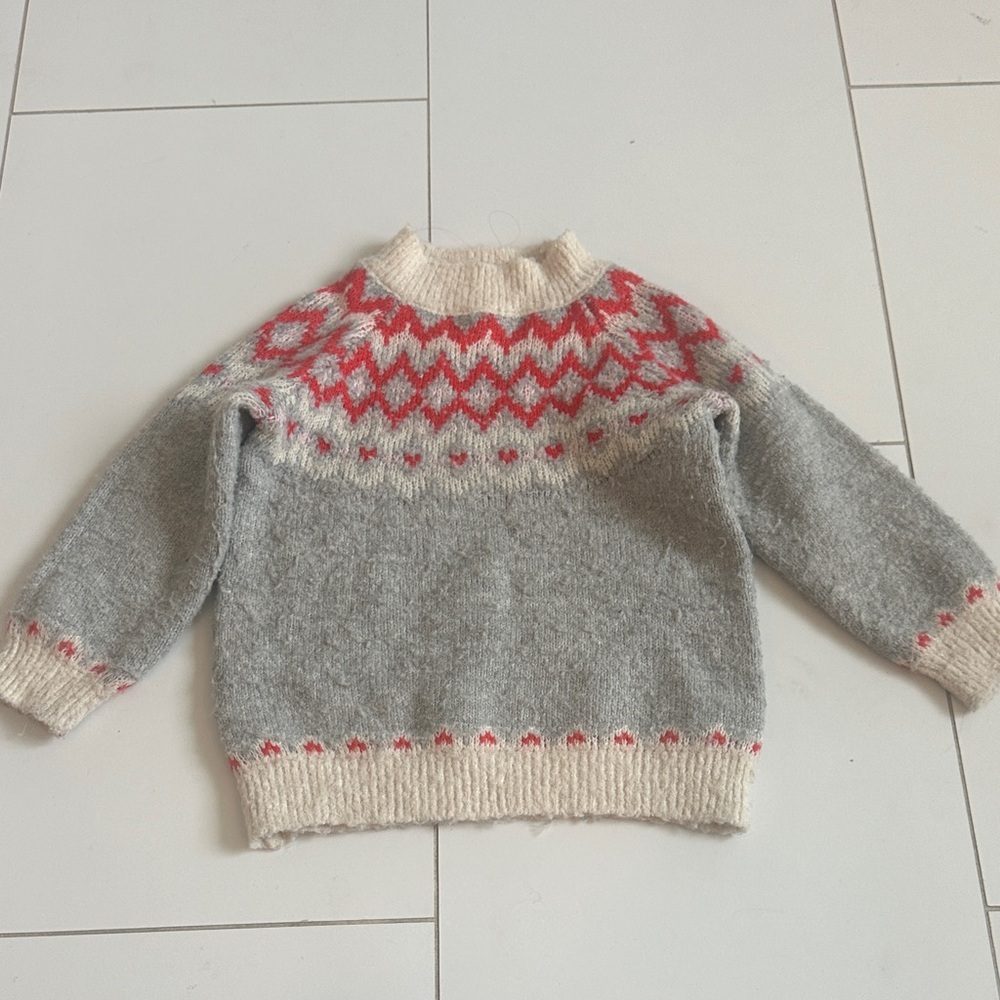 Cat & Jack Gray and Red Patterned girls Sweater 3T